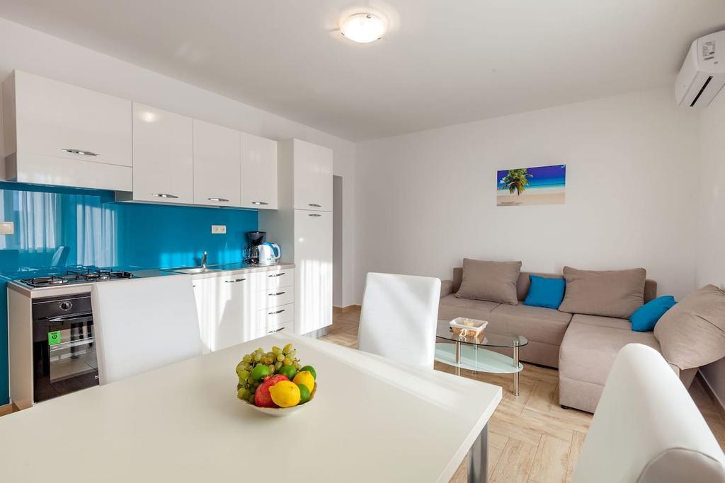 Apartmani Sanja Suta Podstrana Zewnętrze zdjęcie
